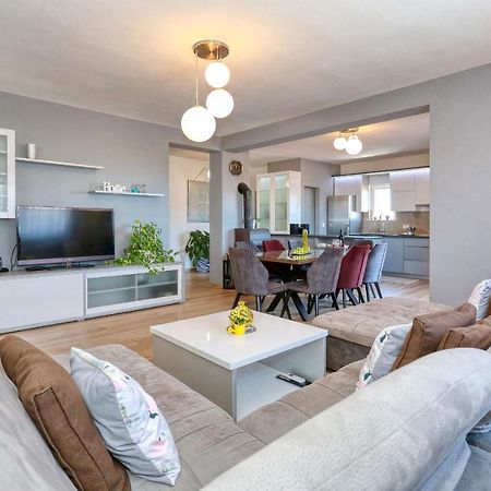 Apartment Zanic Zara Esterno foto