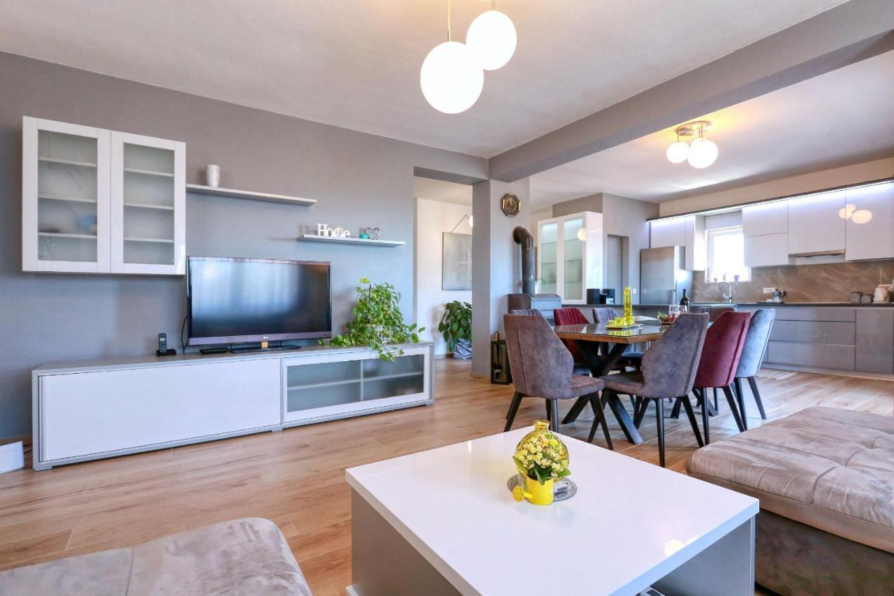 Apartment Zanic Zara Esterno foto