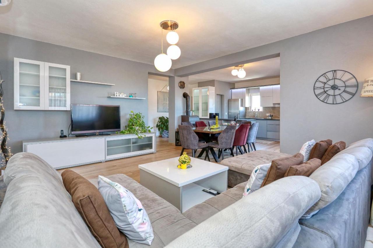 Apartment Zanic Zara Esterno foto