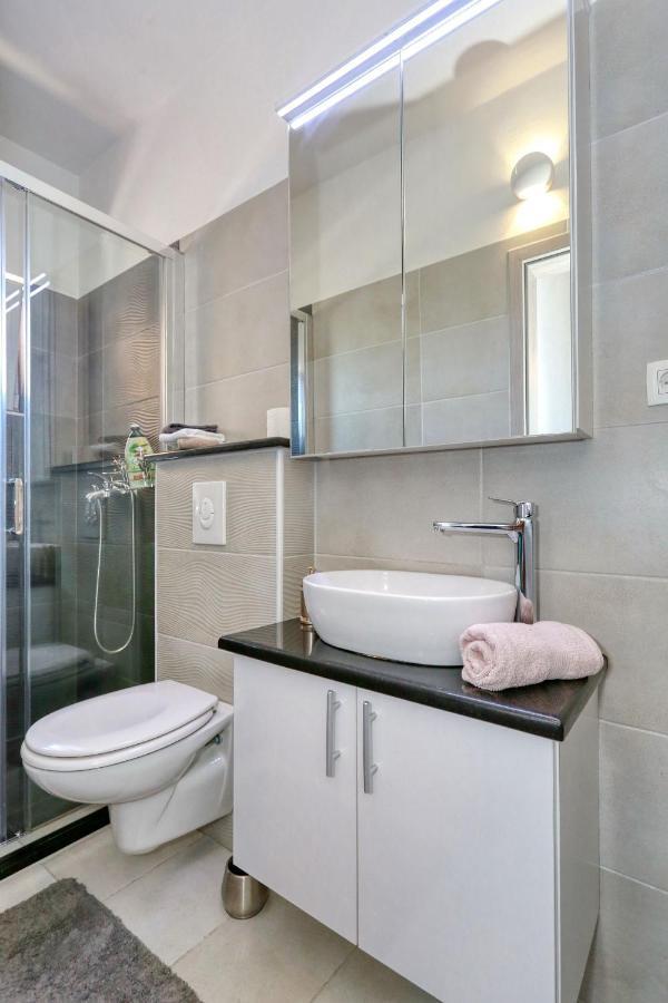 Apartment Zanic Zara Esterno foto