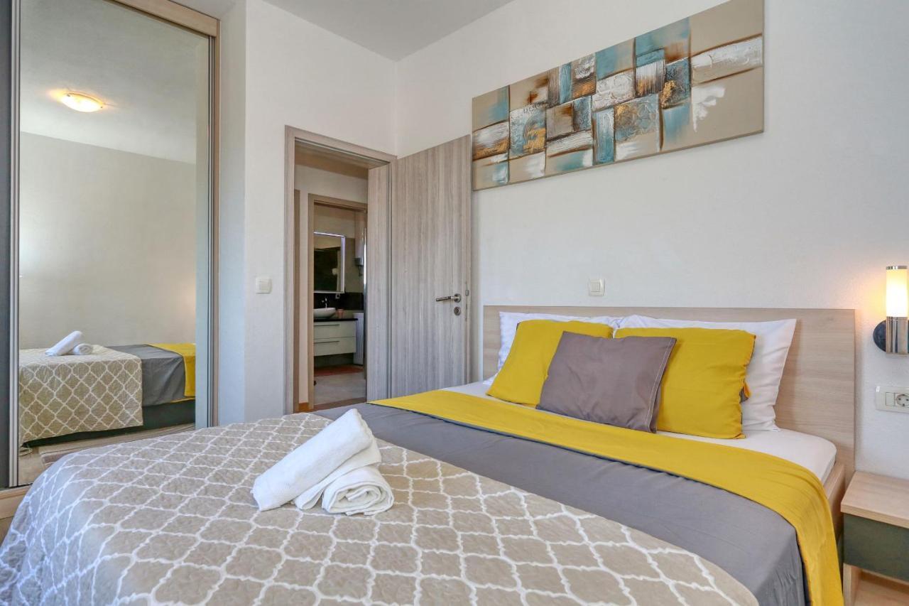 Apartment Zanic Zara Esterno foto