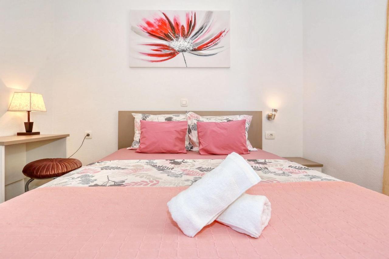 Apartment Zanic Zara Esterno foto