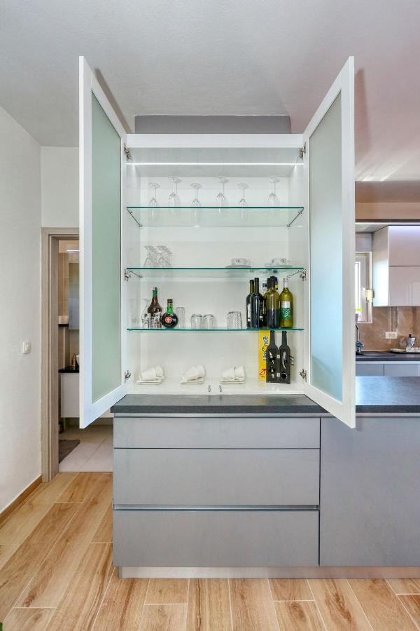 Apartment Zanic Zara Esterno foto