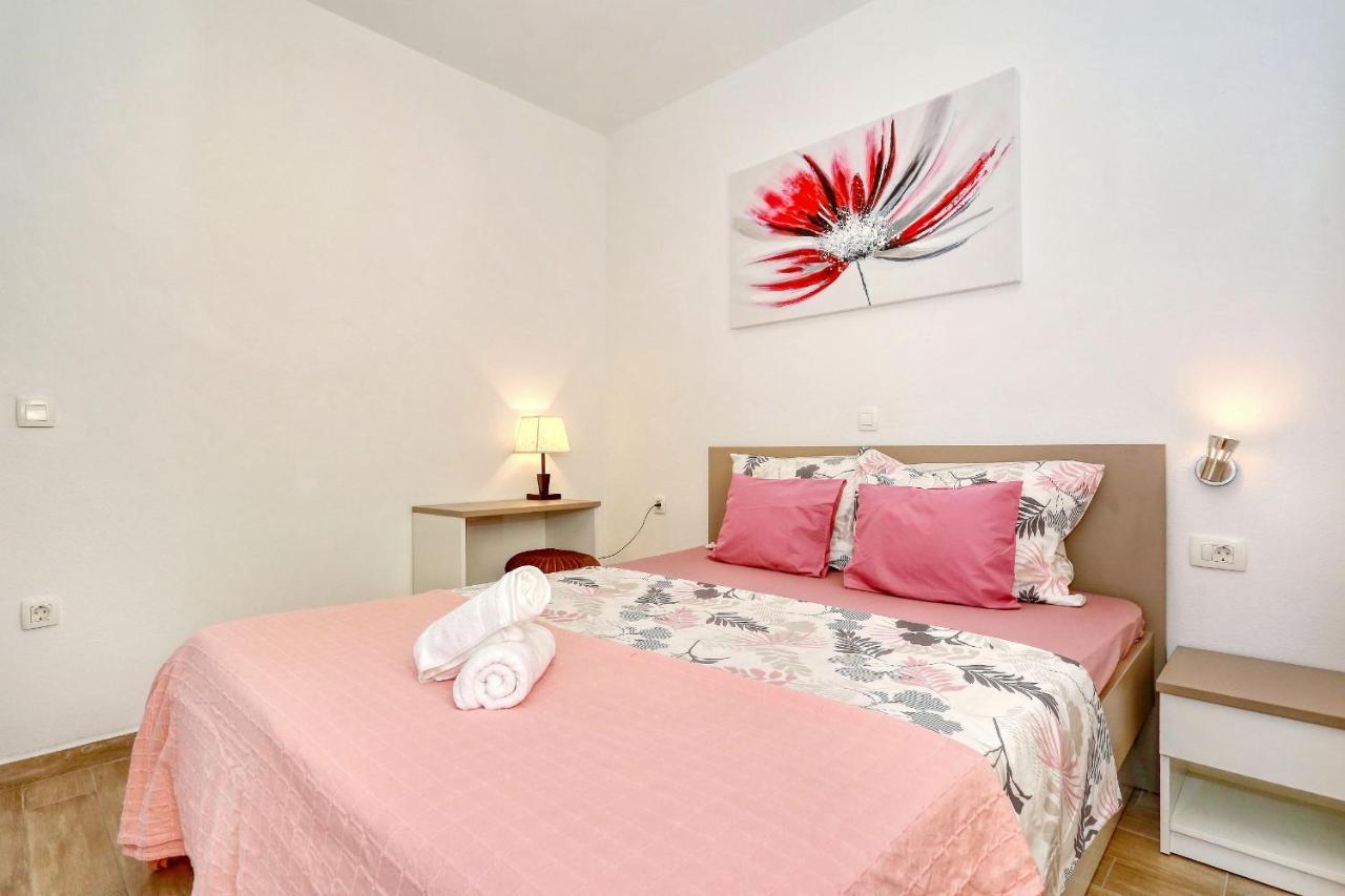 Apartment Zanic Zara Esterno foto
