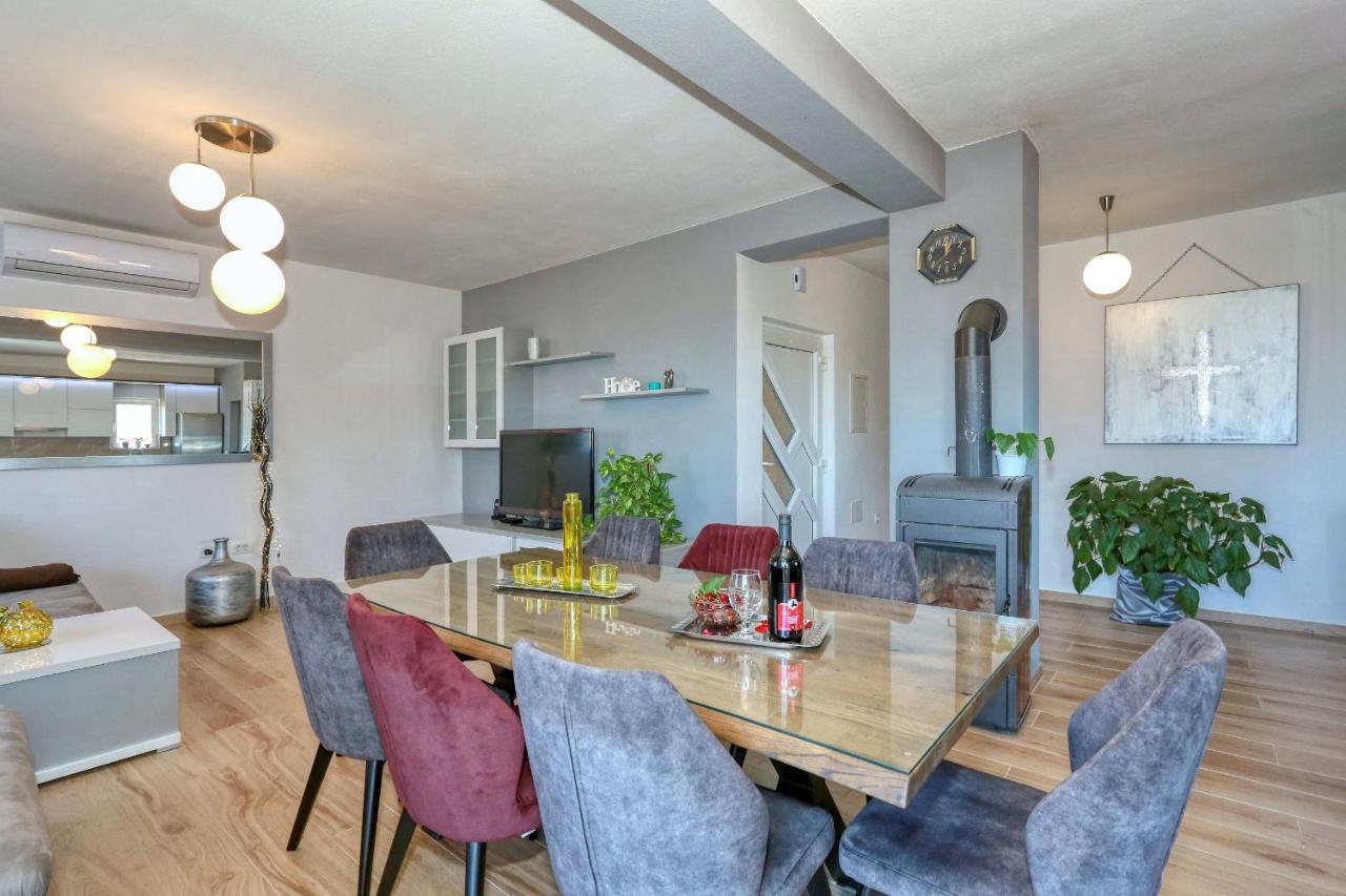 Apartment Zanic Zara Esterno foto