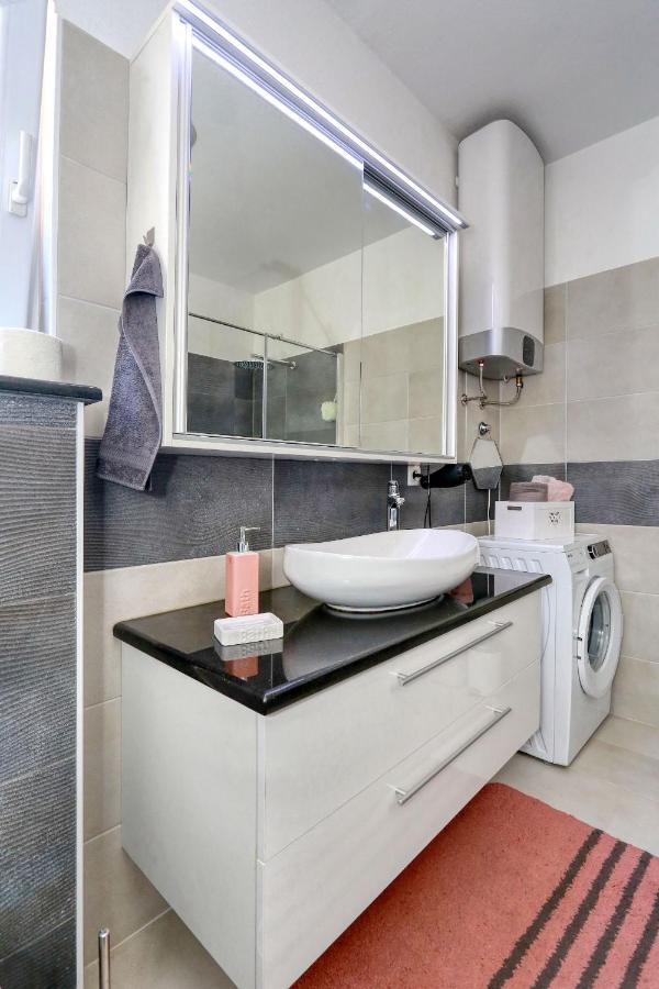 Apartment Zanic Zara Esterno foto