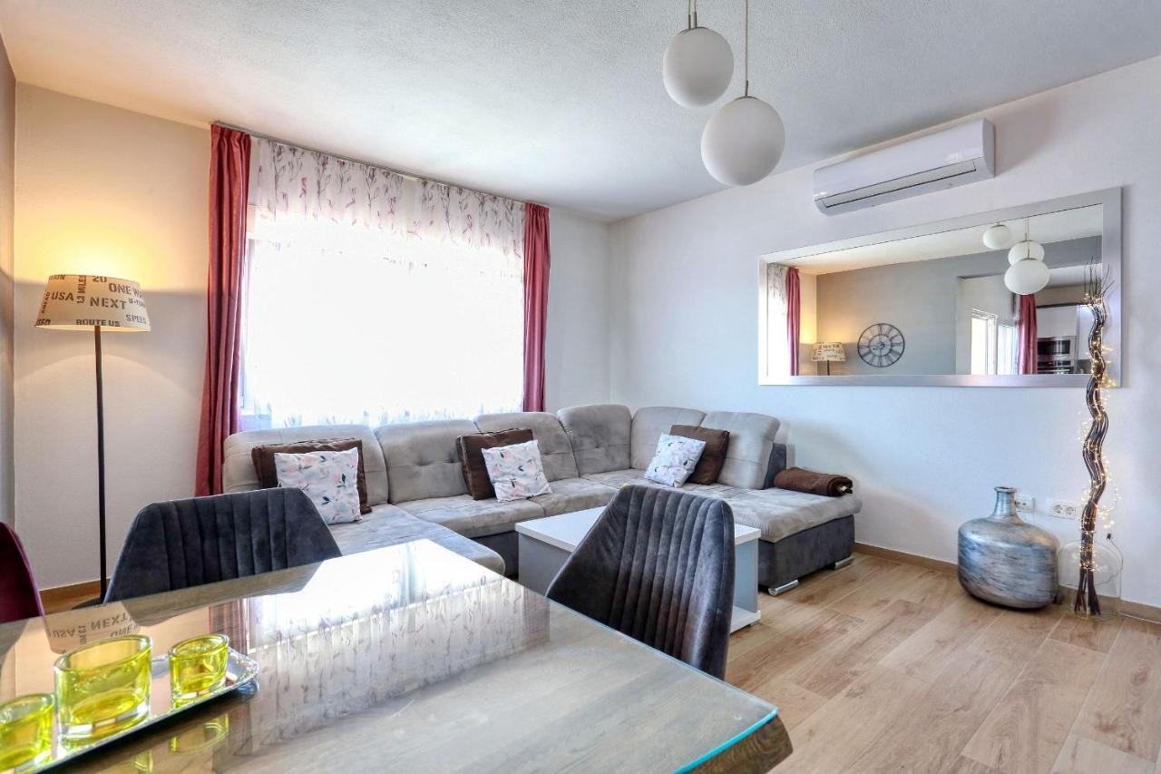 Apartment Zanic Zara Esterno foto